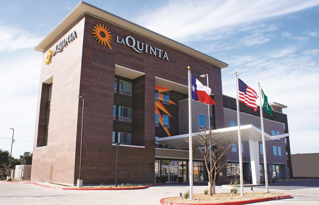 La Quinta By Wyndham Mcallen La Plaza Mall Exterior foto